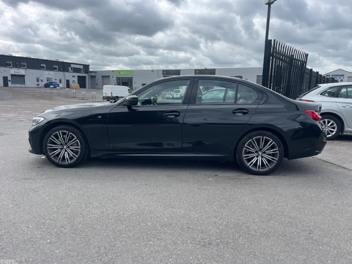 BMW 3-Series Saloon, Petrol Plug-in Hybrid, 2020, Black