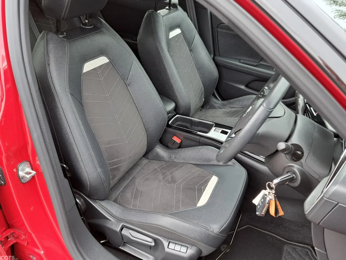 Opel Mokka SUV, Diesel, 2024, Red
