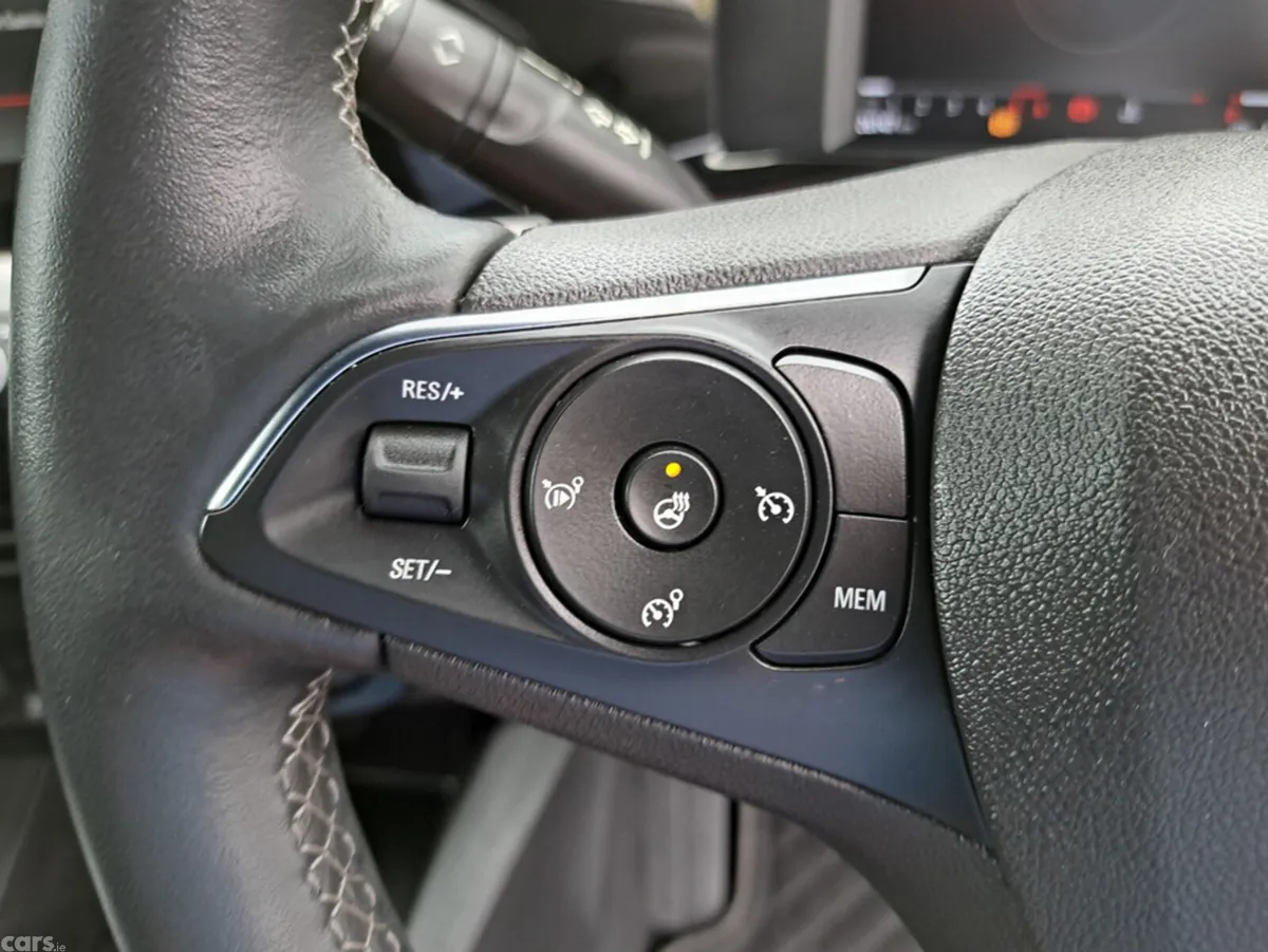 Opel Mokka SUV, Diesel, 2024, Red
