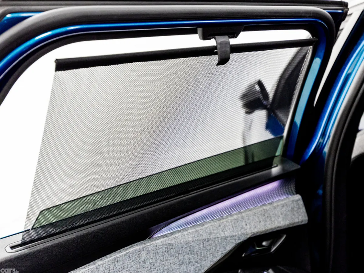 Peugeot 5008 SUV, Electric, 2025, Blue