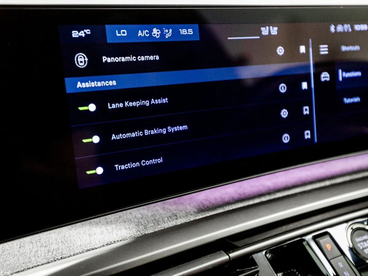 Peugeot 5008 SUV, Electric, 2025, Blue