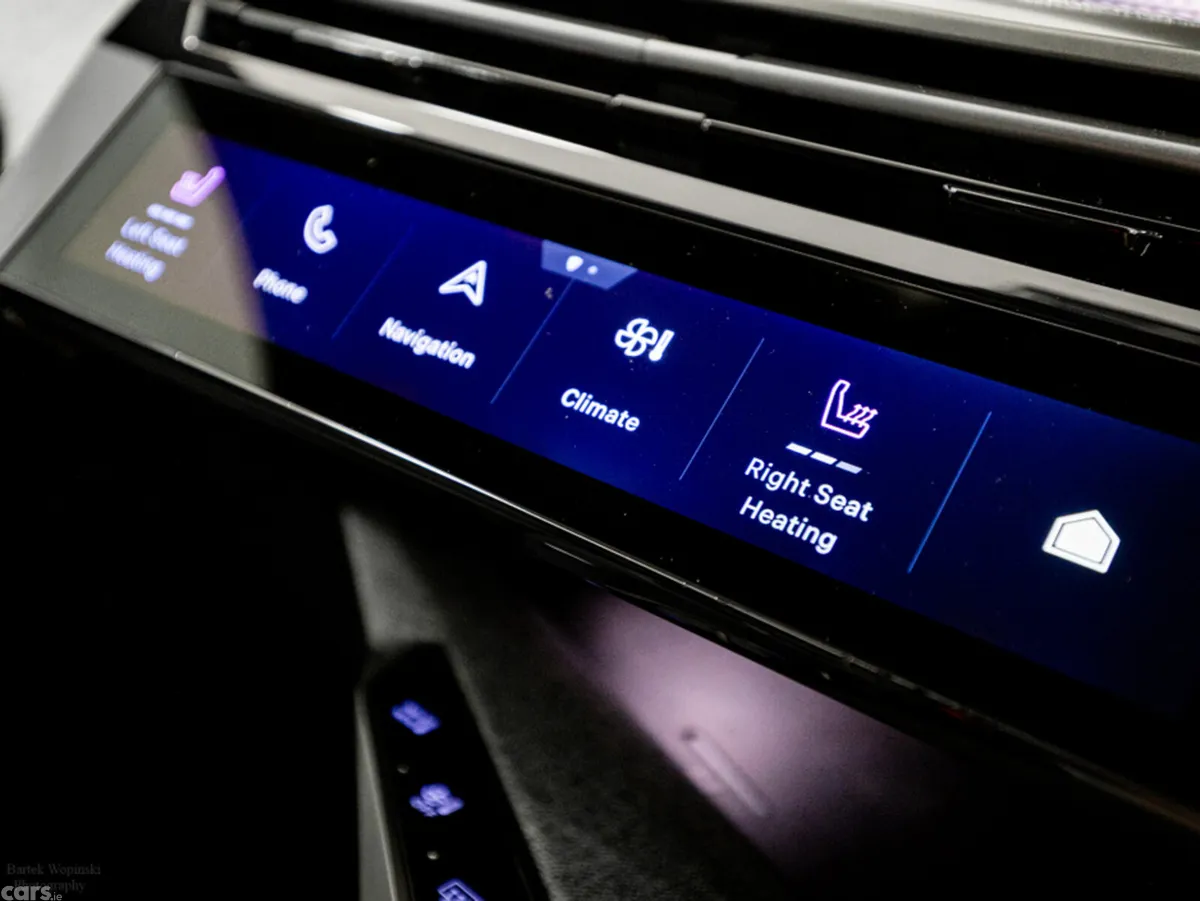 Peugeot 5008 SUV, Electric, 2025, Blue