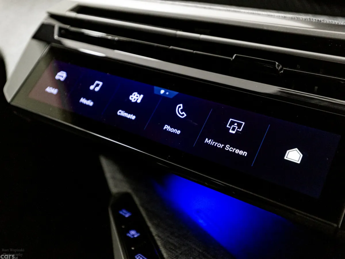 Peugeot 3008 SUV, Petrol, 2025, White