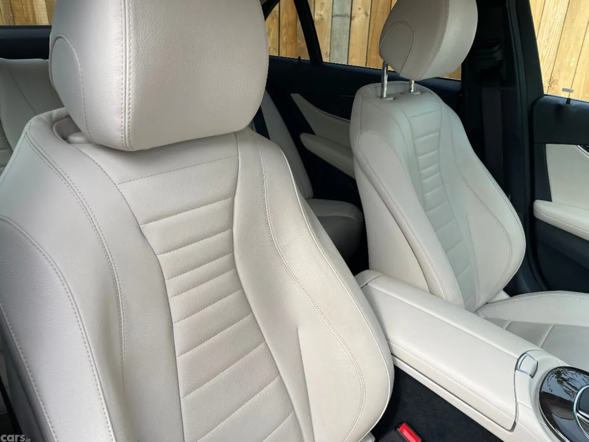 Mercedes-Benz E-Class Saloon, Petrol Plug-in Hybrid, 2022, Red