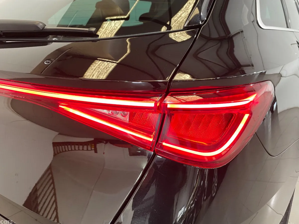 SEAT Leon Hatchback, Diesel, 2022, Black