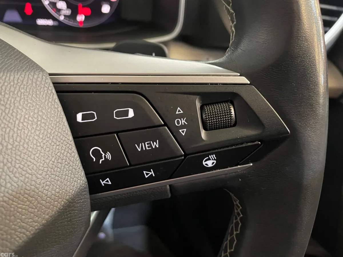 SEAT Leon Hatchback, Diesel, 2022, Black