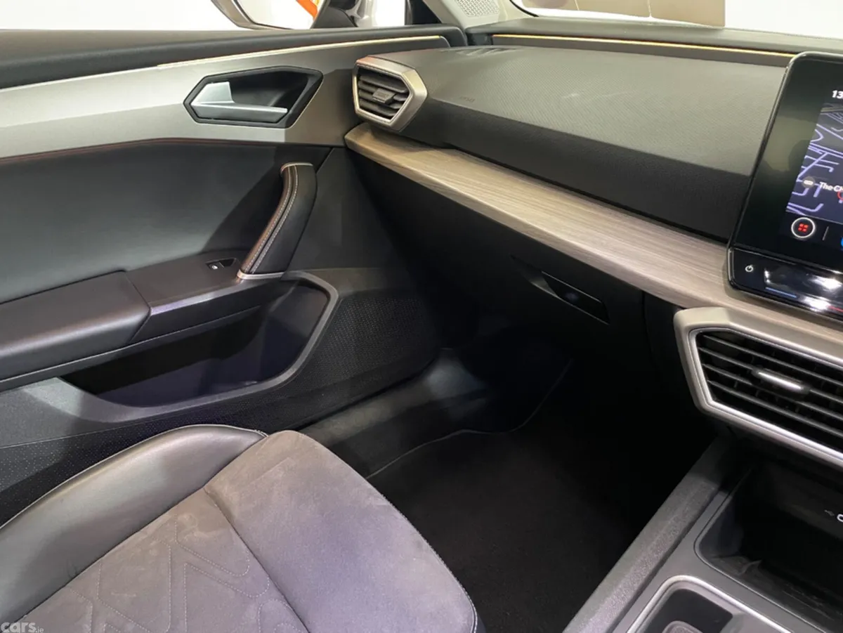 SEAT Leon Hatchback, Diesel, 2022, Black