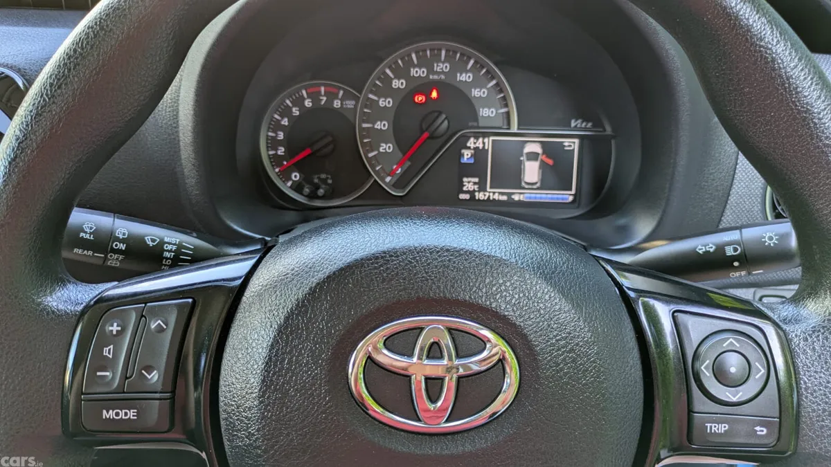 Toyota Yaris Hatchback, Petrol, 2016, Blue