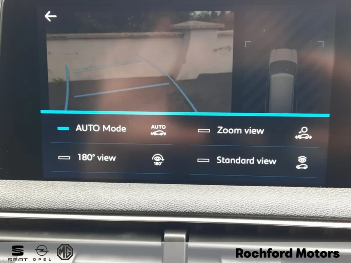 Peugeot 5008 MPV, Petrol, 2020, Black