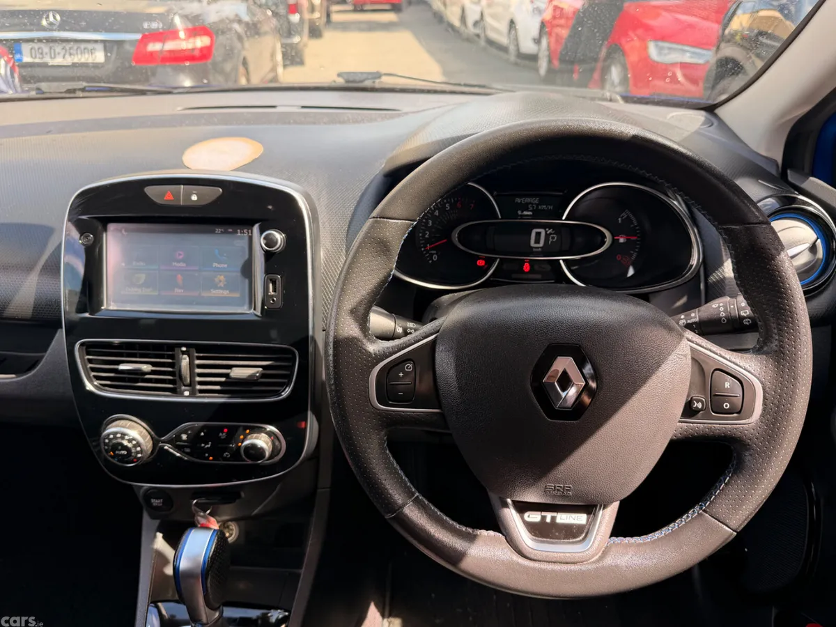 Renault Clio Hatchback, Petrol, 2019, Blue