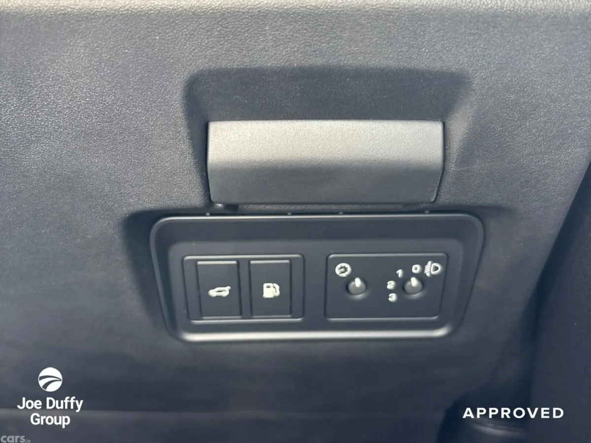 Land Rover Discovery Sport SUV, Petrol Plug-in Hybrid, 2026, Blue