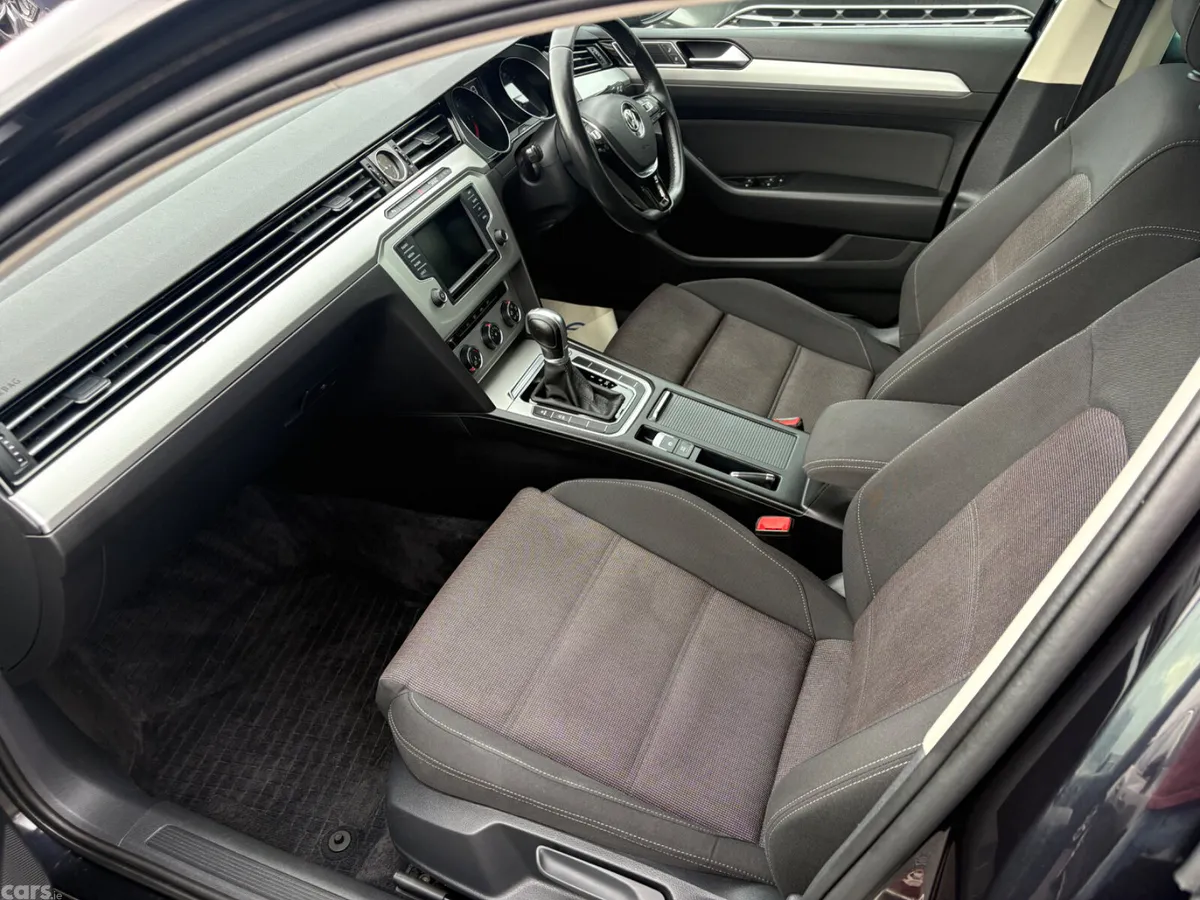 Volkswagen Passat Saloon, Diesel, 2017, Black