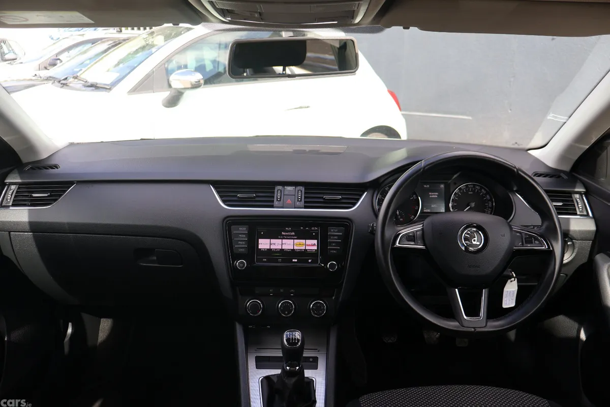 Skoda Octavia Estate, Petrol, 2016, Beige