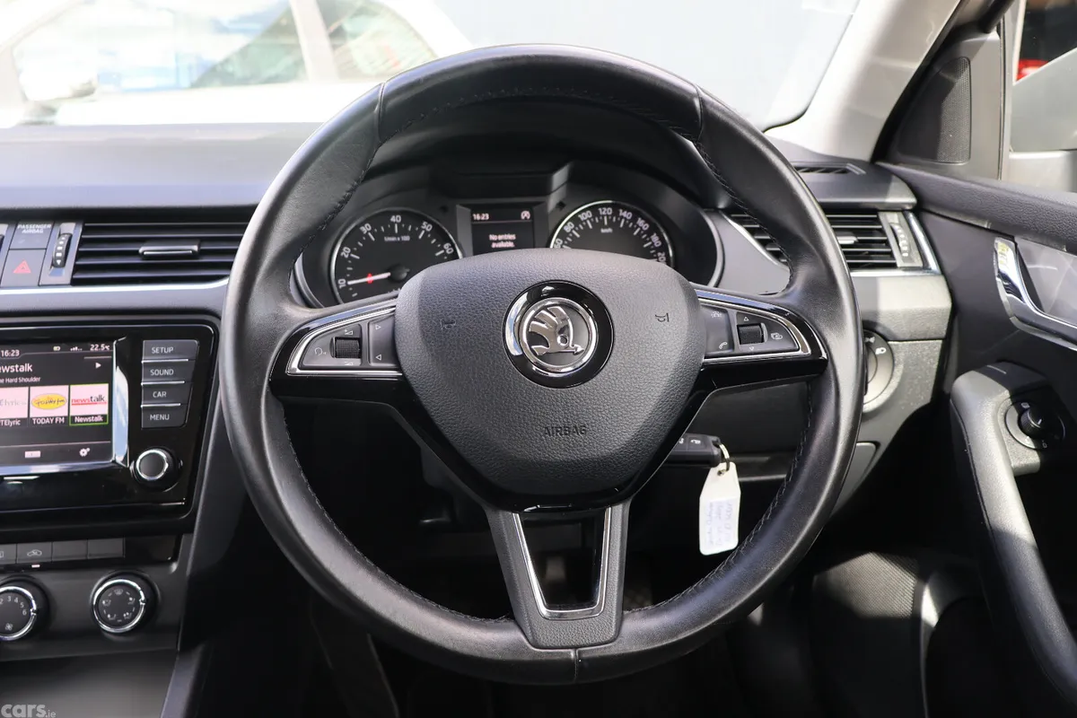 Skoda Octavia Estate, Petrol, 2016, Beige