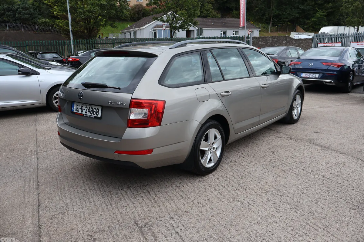 Skoda Octavia Estate, Petrol, 2016, Beige