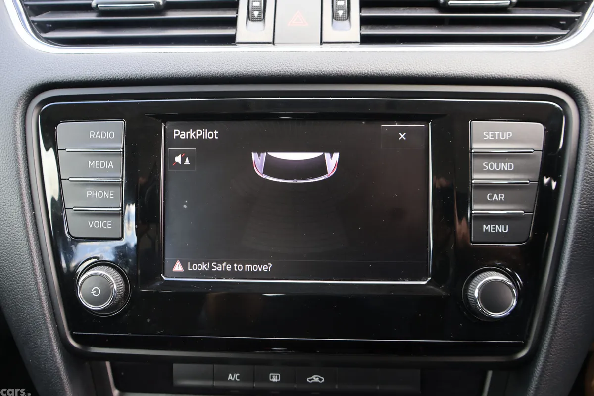 Skoda Octavia Estate, Petrol, 2016, Beige