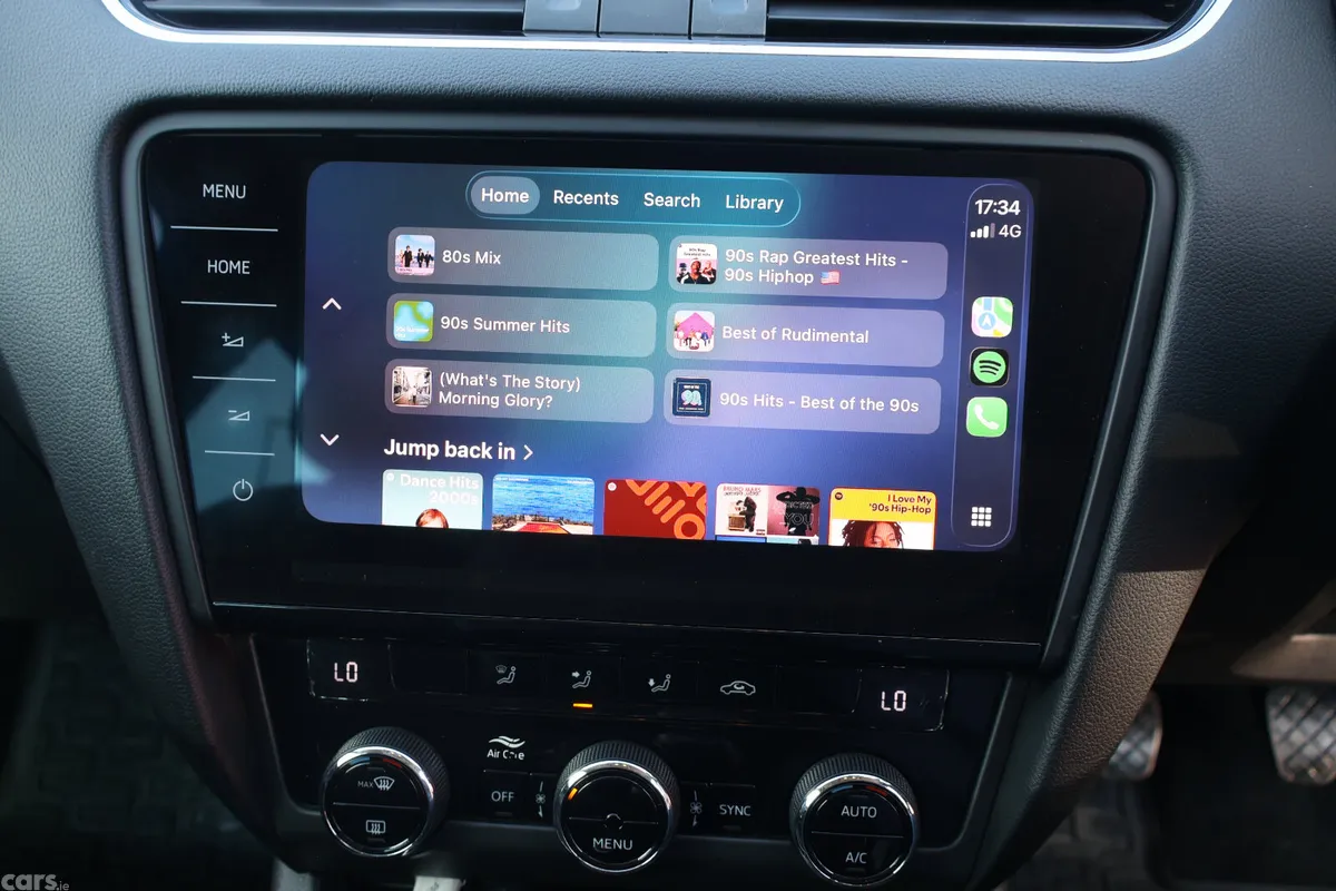 Skoda Octavia Estate, Petrol, 2019, Black