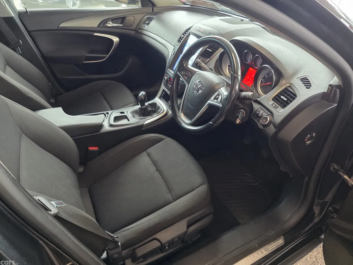Vauxhall Insignia Hatchback, Diesel, 2012, Black