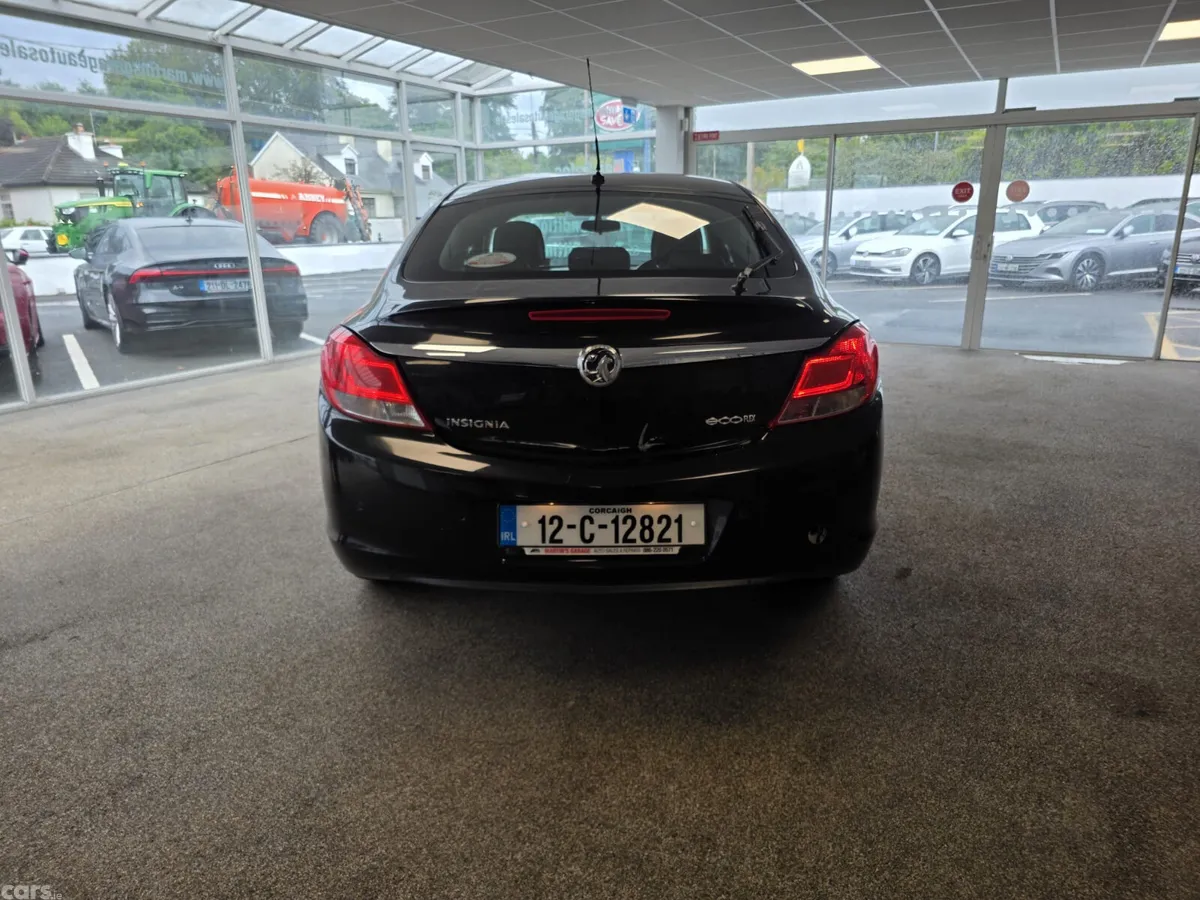 Vauxhall Insignia Hatchback, Diesel, 2012, Black