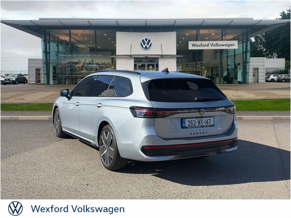 Volkswagen Passat Estate, Diesel, 2026, Grey
