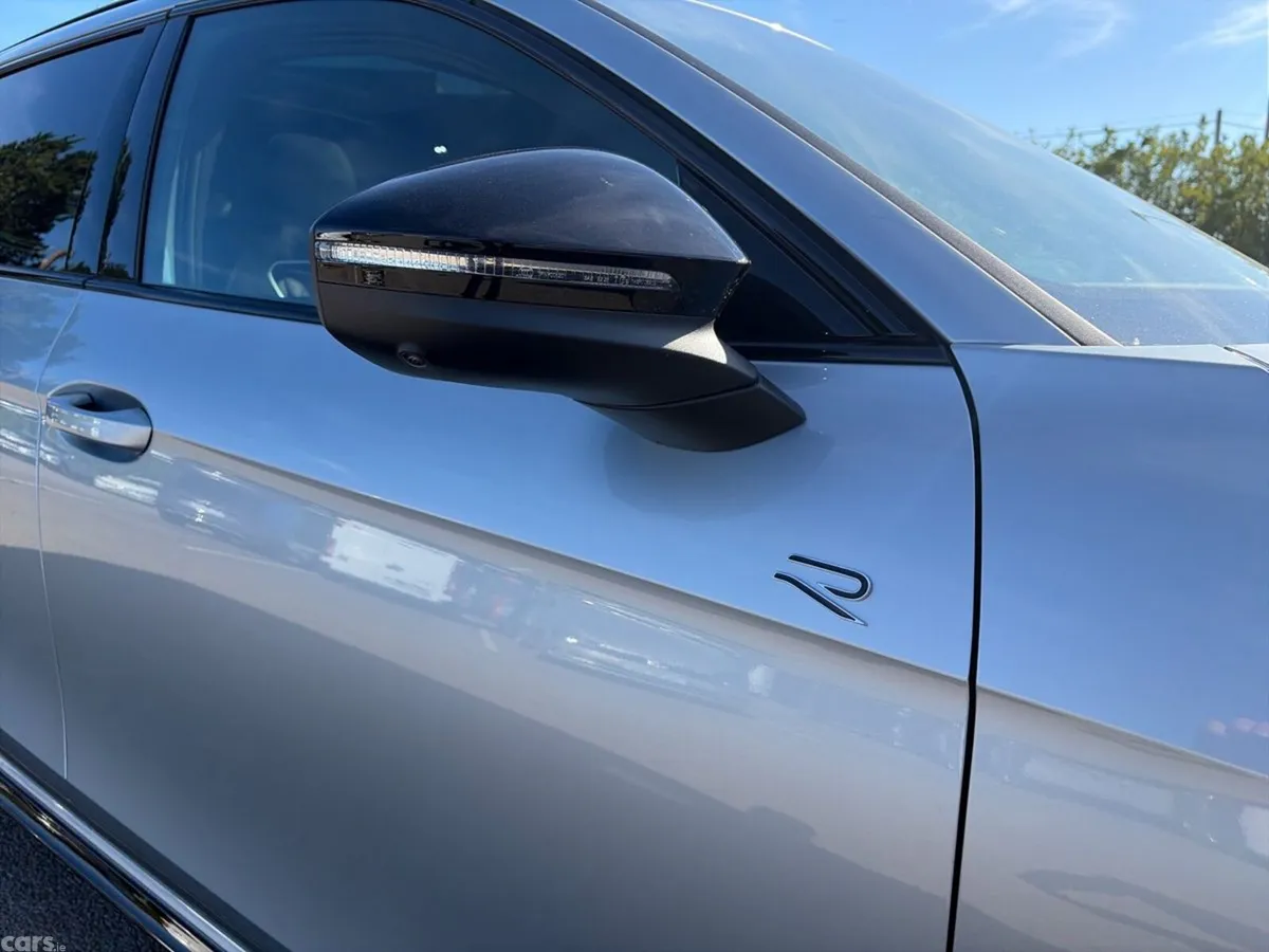 Volkswagen Passat Estate, Diesel, 2026, Grey