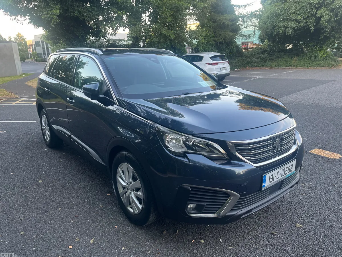 Peugeot 5008 MPV, Petrol, 2019, Blue