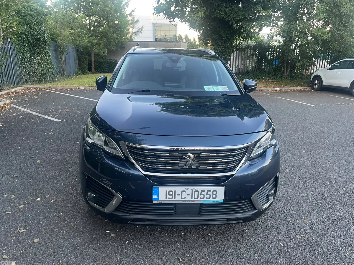 Peugeot 5008 MPV, Petrol, 2019, Blue
