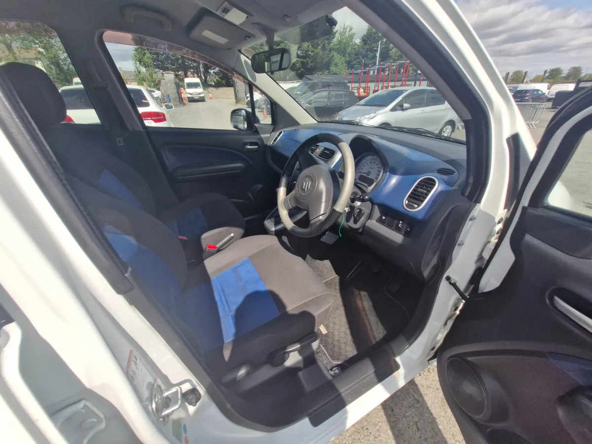 Suzuki Splash Hatchback, Petrol, 2012, White
