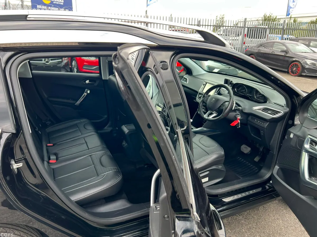 Peugeot 2008 SUV, Petrol, 2015, Black