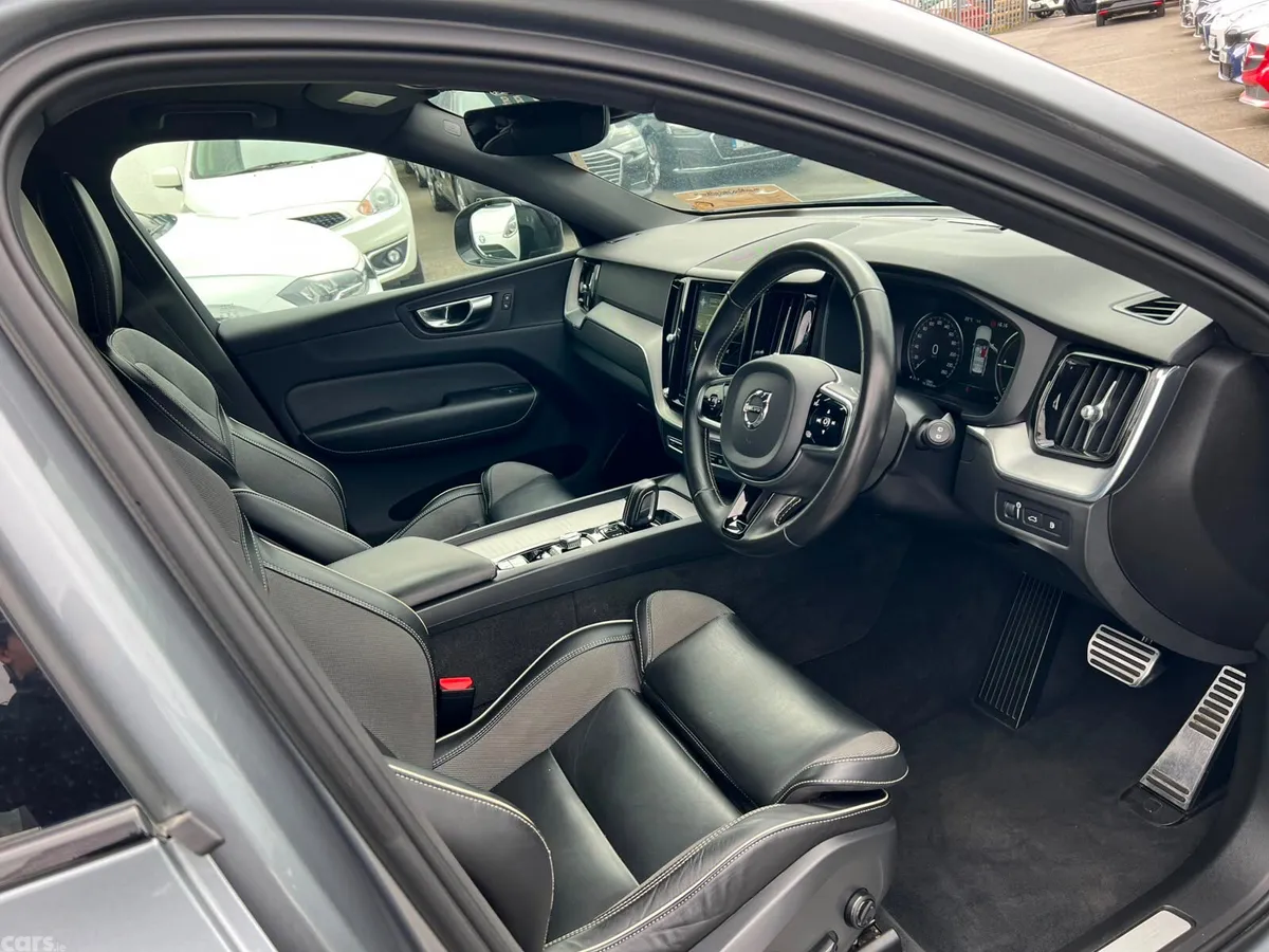Volvo XC60 SUV, Petrol Plug-in Hybrid, 2021, Grey