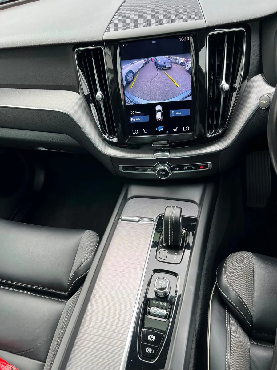 Volvo XC60 SUV, Petrol Plug-in Hybrid, 2021, Grey