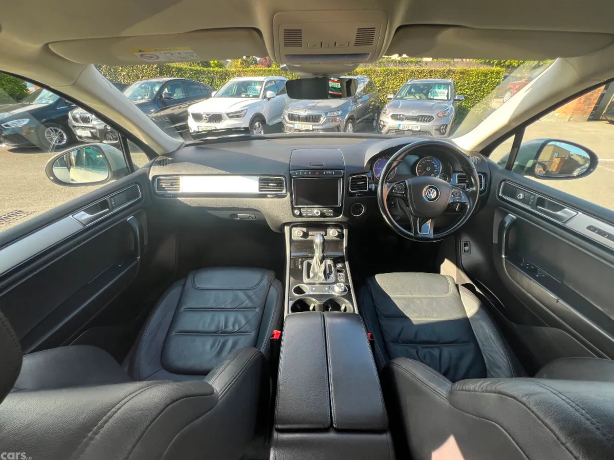 Volkswagen Touareg SUV, Diesel, 2017, Grey