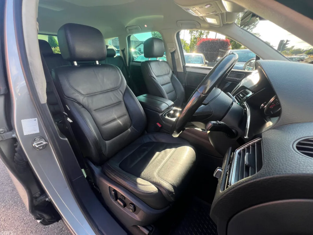 Volkswagen Touareg SUV, Diesel, 2017, Grey