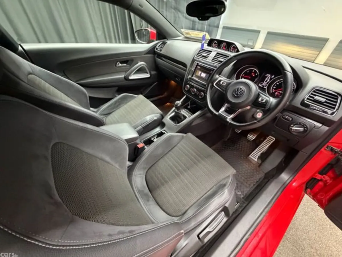 Volkswagen Scirocco Coupe, Diesel, 2017, Red