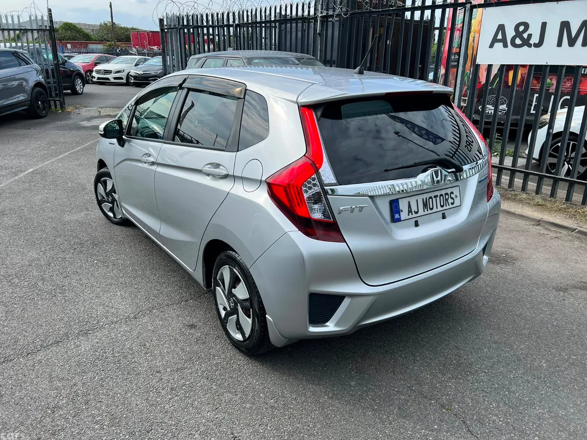 Honda Fit Hatchback, Petrol Hybrid, 2014, Silver