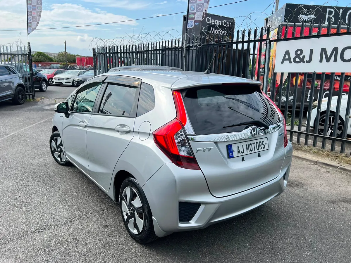 Honda Fit Hatchback, Petrol Hybrid, 2014, Silver