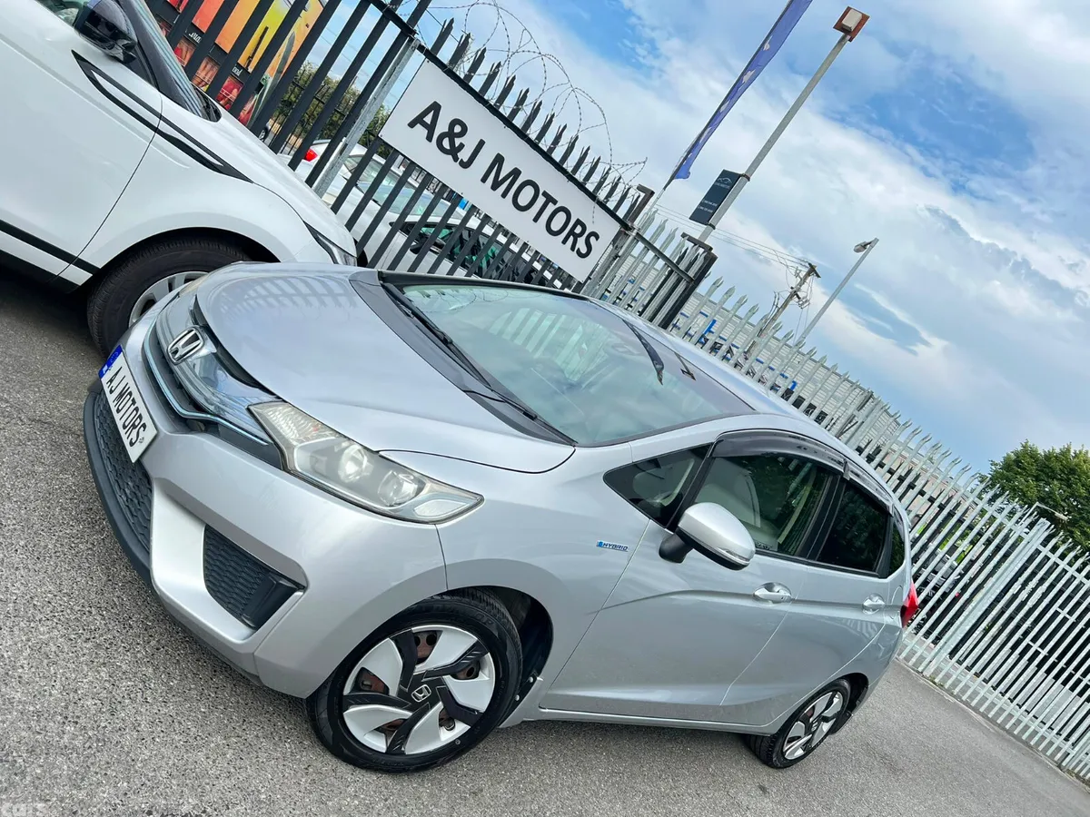 Honda Fit Hatchback, Petrol Hybrid, 2014, Silver