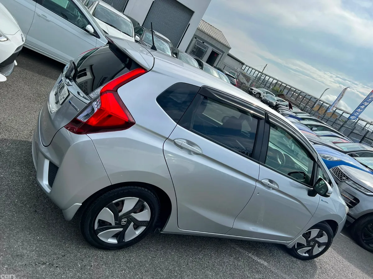 Honda Fit Hatchback, Petrol Hybrid, 2014, Silver