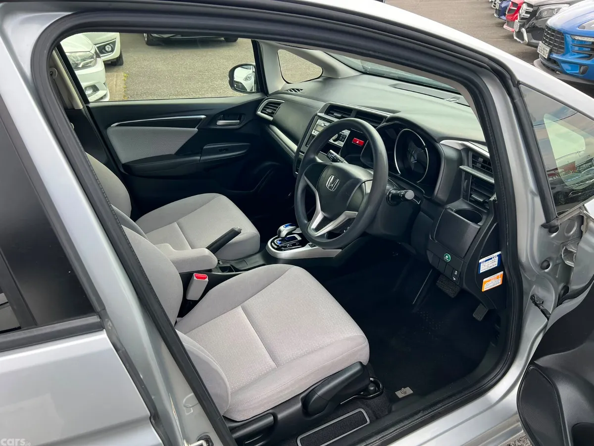 Honda Fit Hatchback, Petrol Hybrid, 2014, Silver