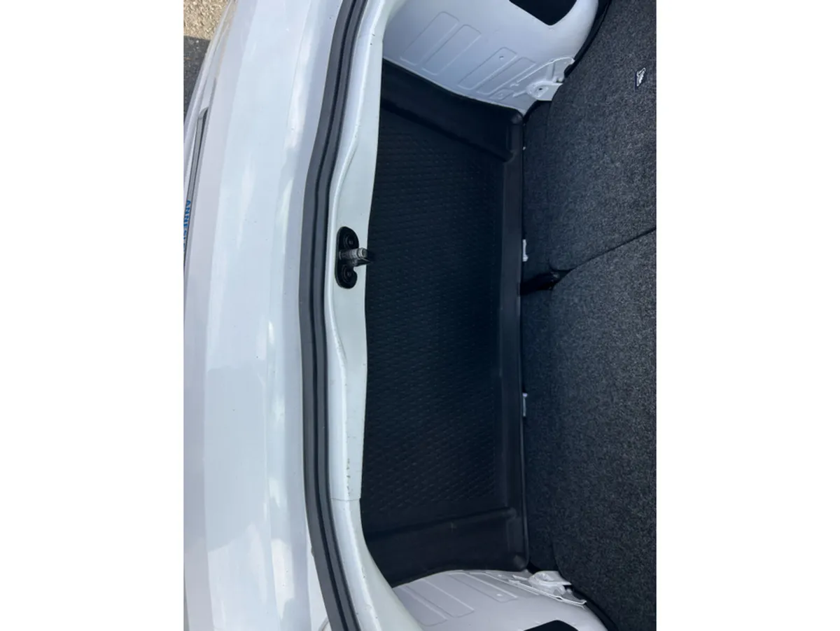 Skoda Citigo Hatchback, Petrol, 2015, White