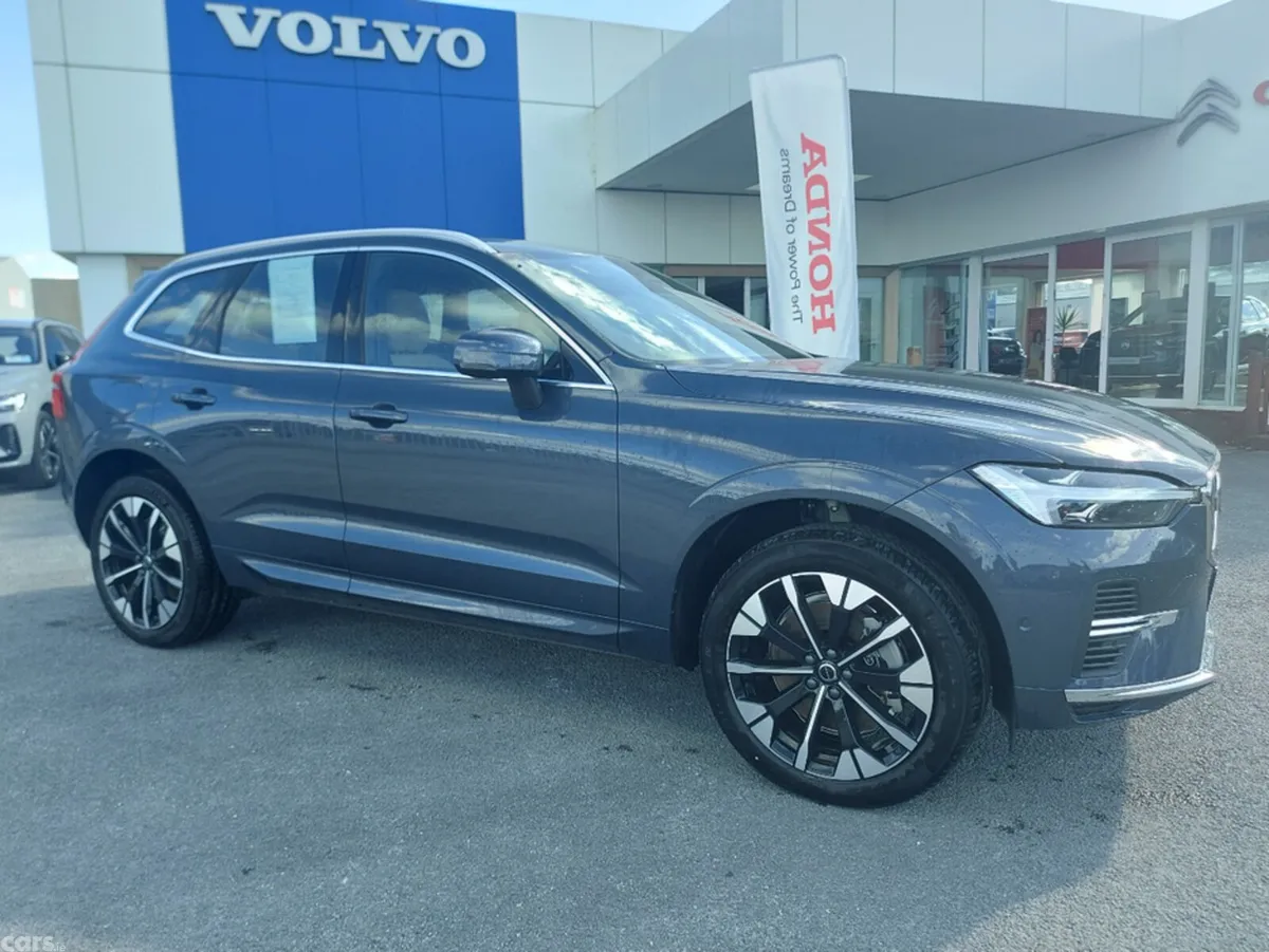 Volvo XC60 SUV, Petrol Plug-in Hybrid, 2026, Blue