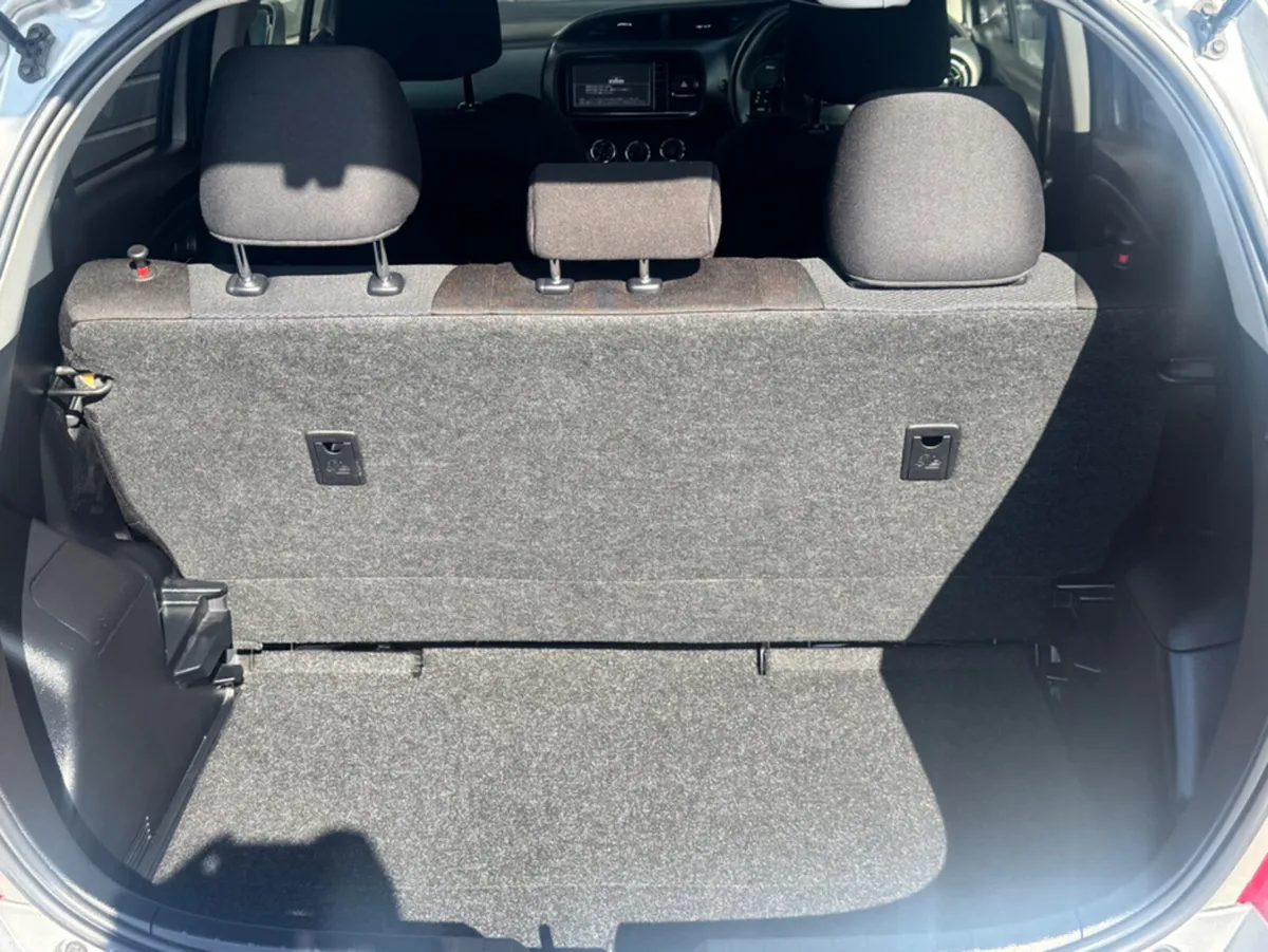 Toyota Vitz Hatchback, Petrol, 2016, Silver