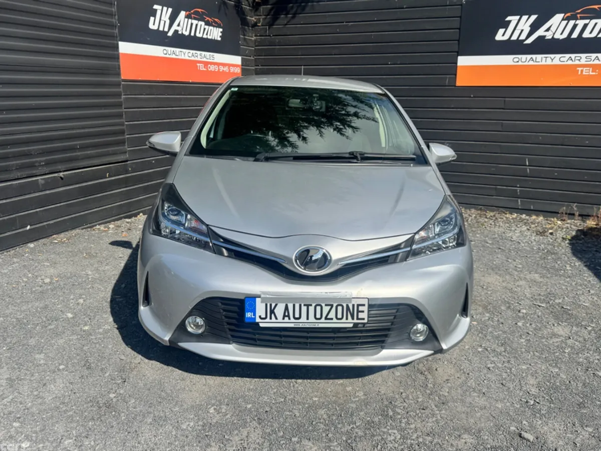 Toyota Vitz Hatchback, Petrol, 2016, Silver