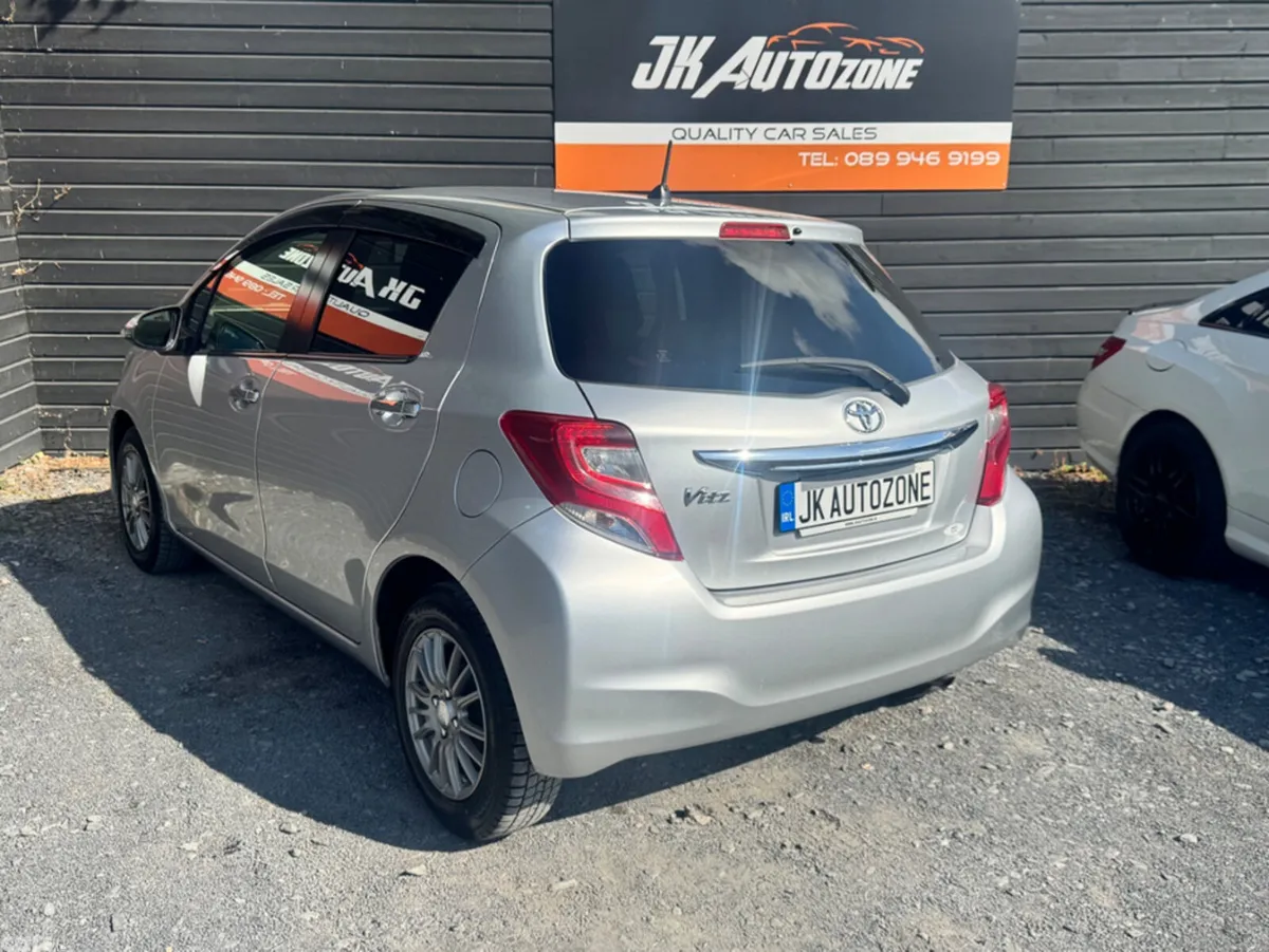 Toyota Vitz Hatchback, Petrol, 2016, Silver