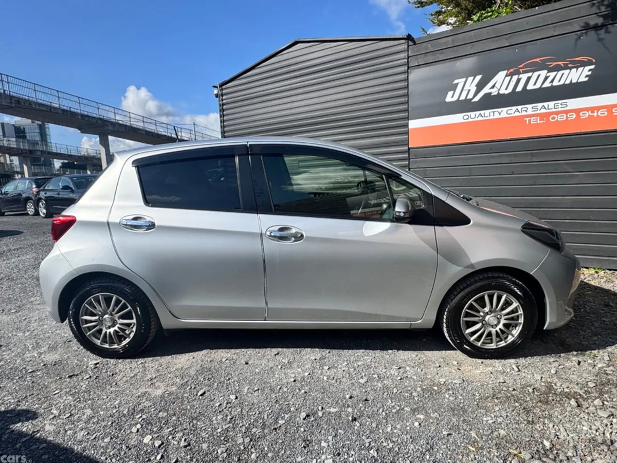 Toyota Vitz Hatchback, Petrol, 2016, Silver