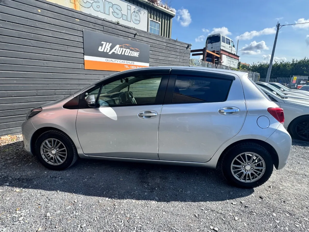 Toyota Vitz Hatchback, Petrol, 2016, Silver