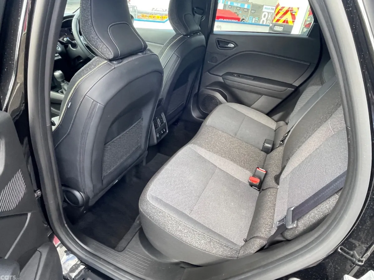 Renault Captur Hatchback, Petrol, 2025, Black