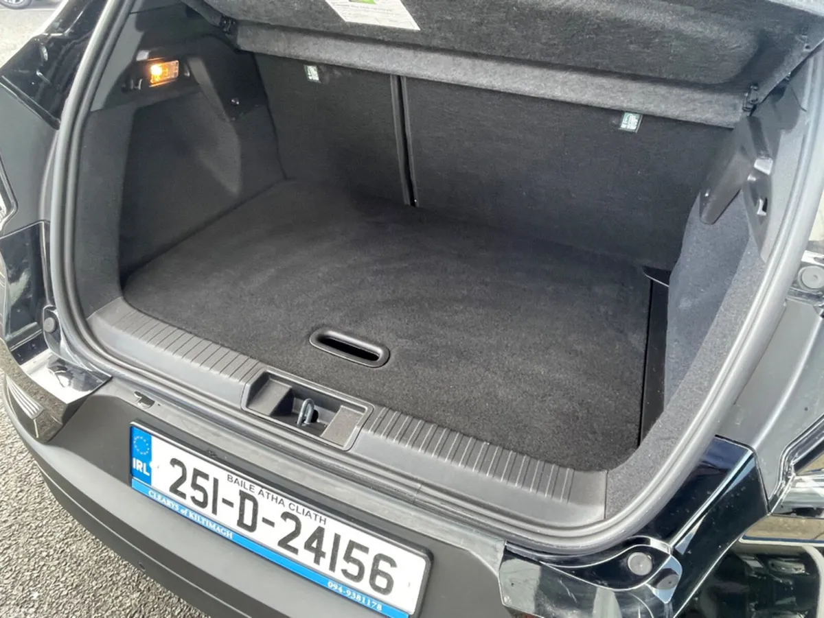 Renault Captur Hatchback, Petrol, 2025, Black