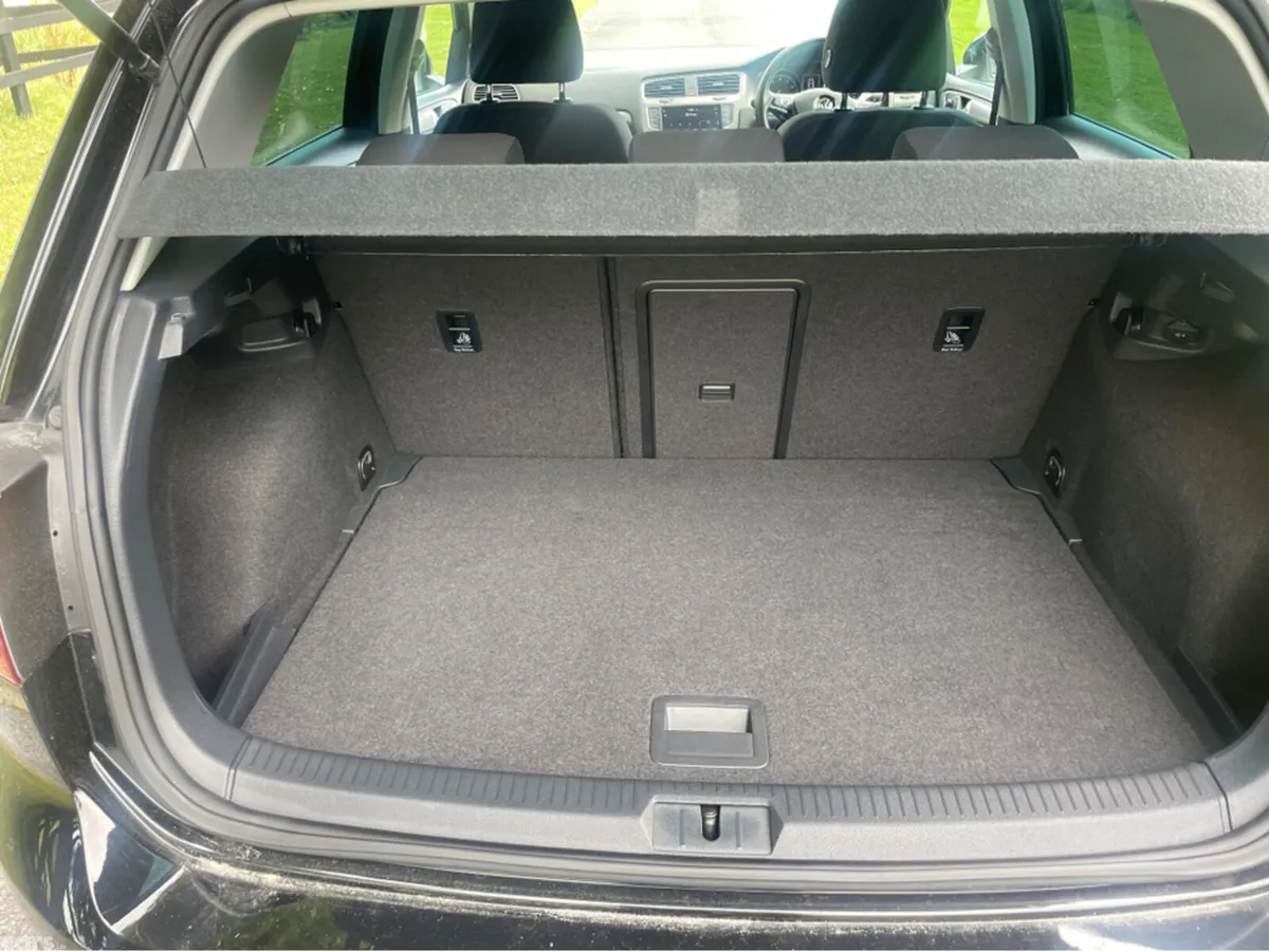 Volkswagen Golf Hatchback, Petrol, 2017, Black