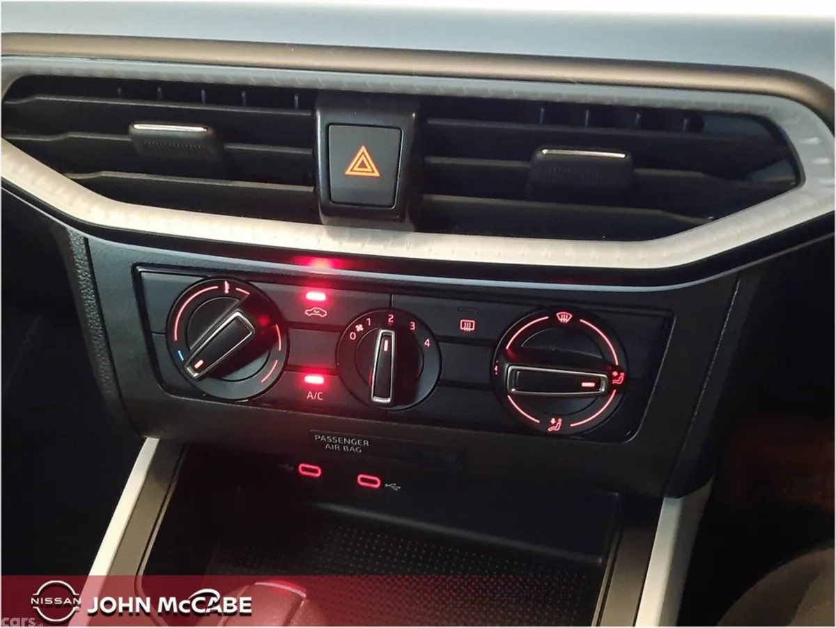 SEAT Arona Hatchback, Petrol, 2024, Grey
